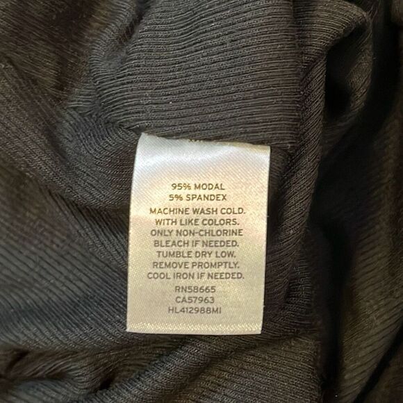 NWT Nordstrom Chelsea 28 Black Soft Ribbed Sweater Knit Side Slit Midi Skirt Med - Picture 7 of 7